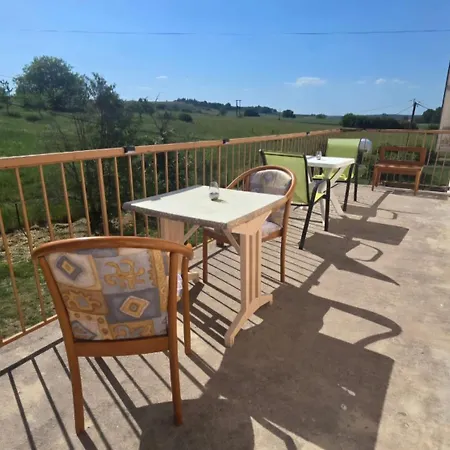 Résidence Les Poiriers - Petite Confort Avec Salle De Bain Privative 3*